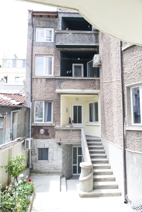 Balabanov White Apartment Varna Exterior photo